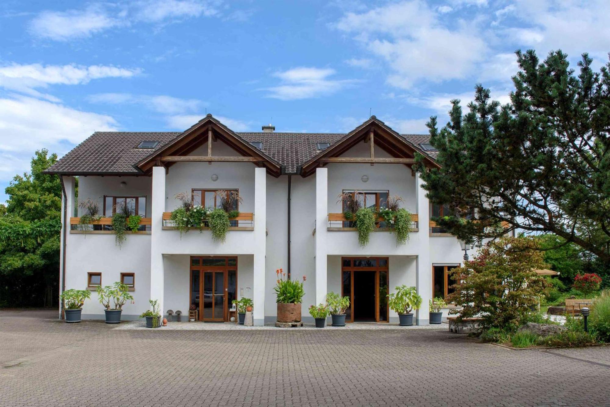 Gaestehaus Am Fuerstweg Heuchelheim-Klingen 外观 照片